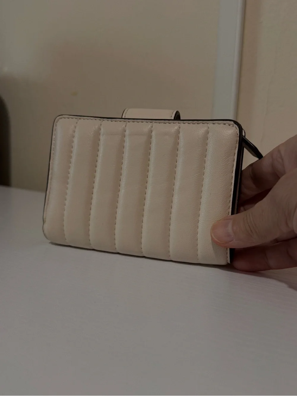 Coach Medium Corner Zip Wallet Linear Quilted Chalk - Picture 3 of 8